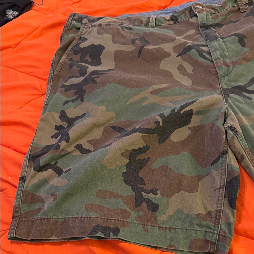 Polo by Ralph Lauren Men's Green Camouflage Shorts - Picture 8 of 16